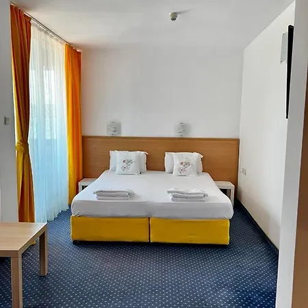 Nikola- Family Primorsko