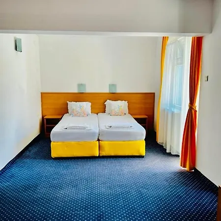 Nikola- Family 호텔