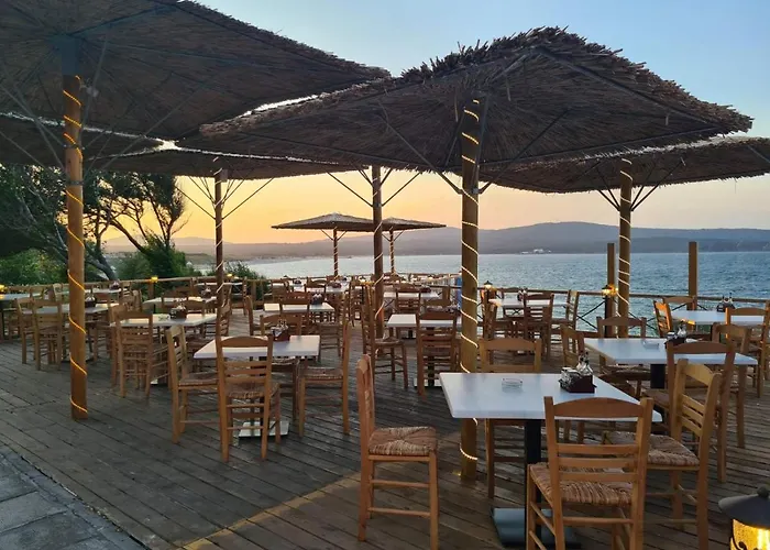 Nikola- Family Отель Приморско