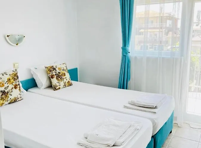 Nikola- Family Отель 2*