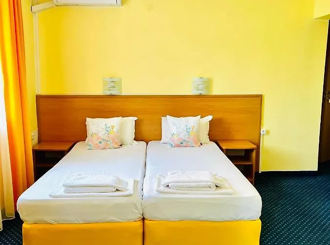 Nikola- Family Приморско