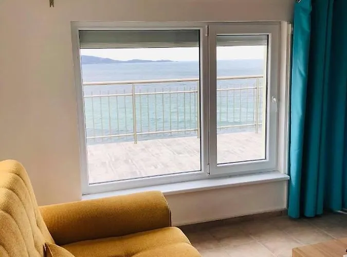 Отель Nikola- Family