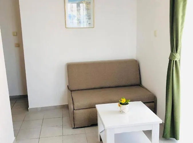 Nikola- Family Hotel 2*